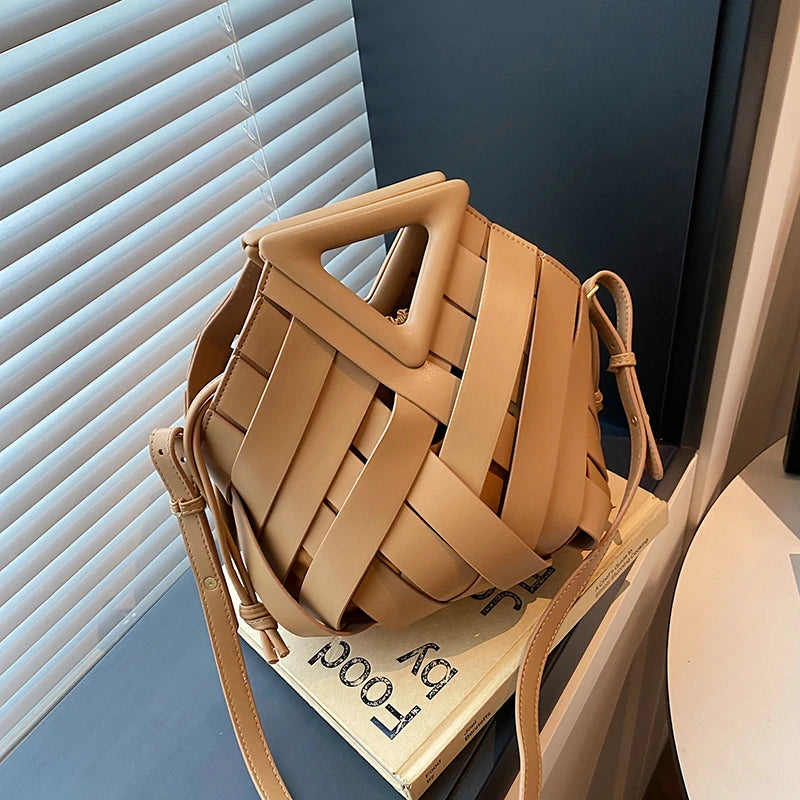 Sac Panier Ajouré Crossbody 2025 - Design Niche Grande Capacité Épaule Femme - badassmood