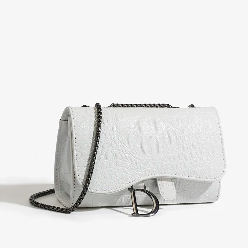 Sac à main femme avec sequins et chaînes dorées, sac bandoulière luxe et casual, style élégant et tendance.