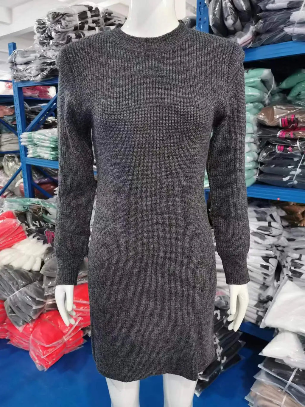 Robe pull moulante à col rond, manches longues, tricot sexy pour femme, idéale pour l'automne et l'hiver, par badassmood.com