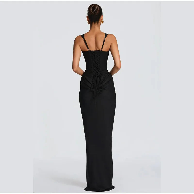 Robe mini plissée marron sexy avec dos nu, col carré, sans manches et taille haute, de la marque badassmood.com