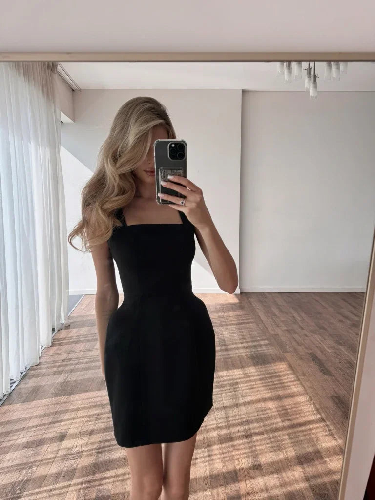 Robe mini châle col carré sans manches, coupe cintrée, couleur élégante, pour vacances, par badassmood.com