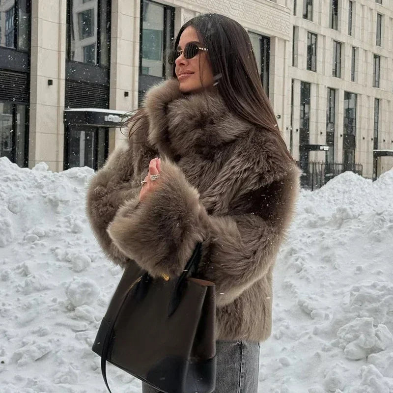 Veste Fausse Fourrure Courte Élégante 2025 - Manteau Col Montant Boutons Femme - badassmood