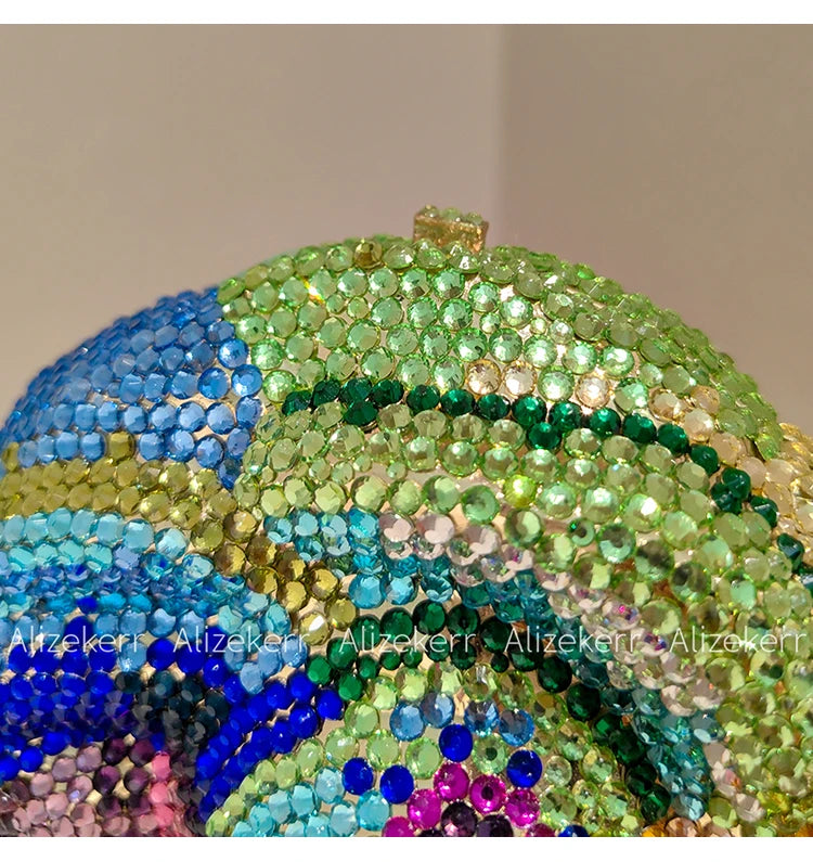 Pochette de soirée rose en cristal et strass, sac de fête luxe pour femme, parfait pour mariage ou occasion élégante.