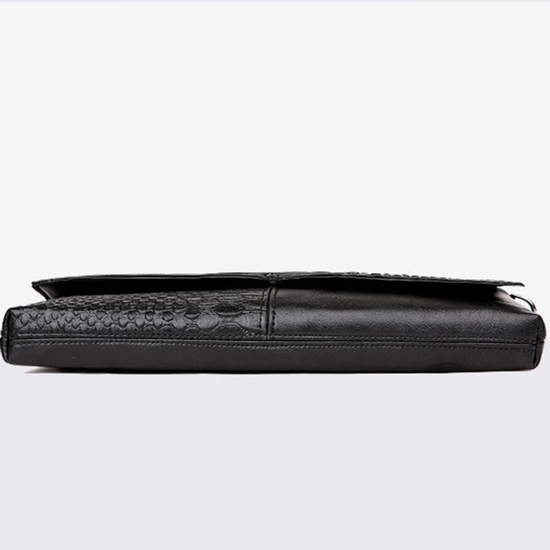 Pochette enveloppe pour femme BadassMood, sac clutch bandoulière avec fermeture éclair, style élégant pour soirée.