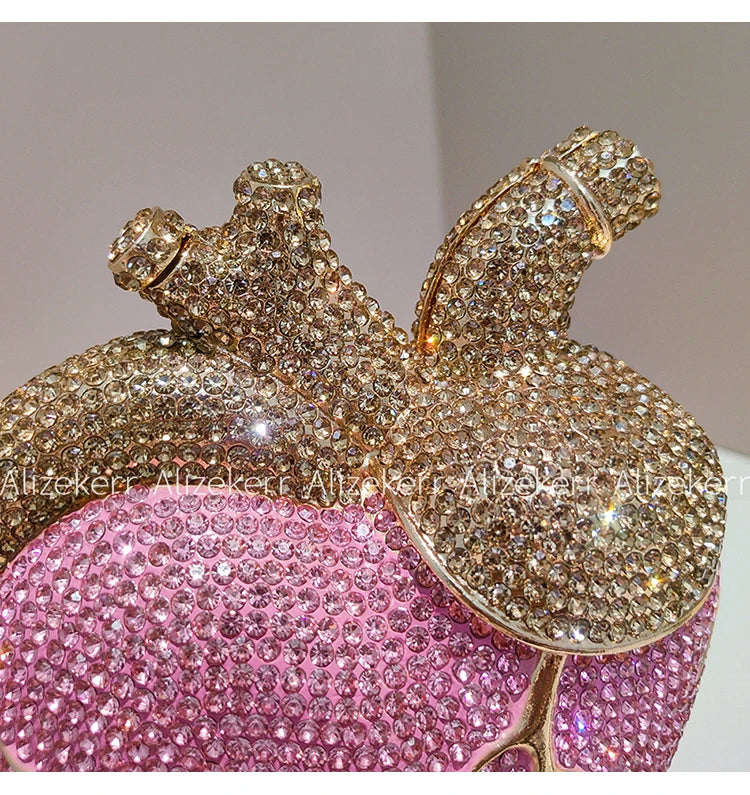 Pochette de soirée en forme de cœur avec strass et diamants, sac de mariage et fête pour femme, luxe et élégance.