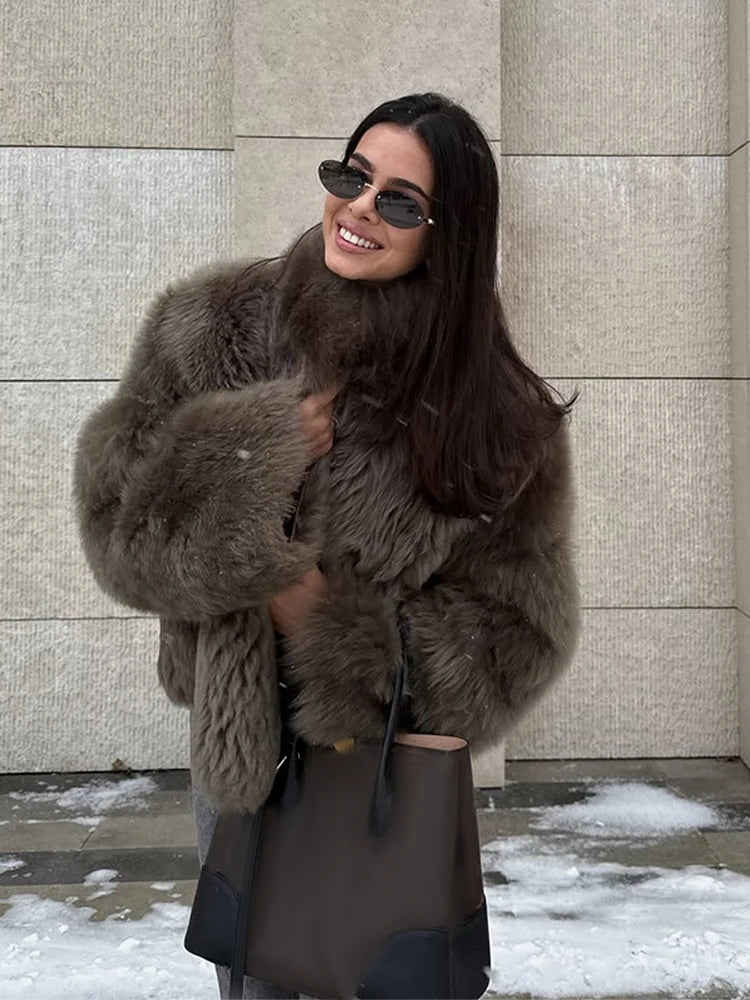 Veste Fausse Fourrure Courte Élégante 2025 - Manteau Col Montant Boutons Femme - badassmood