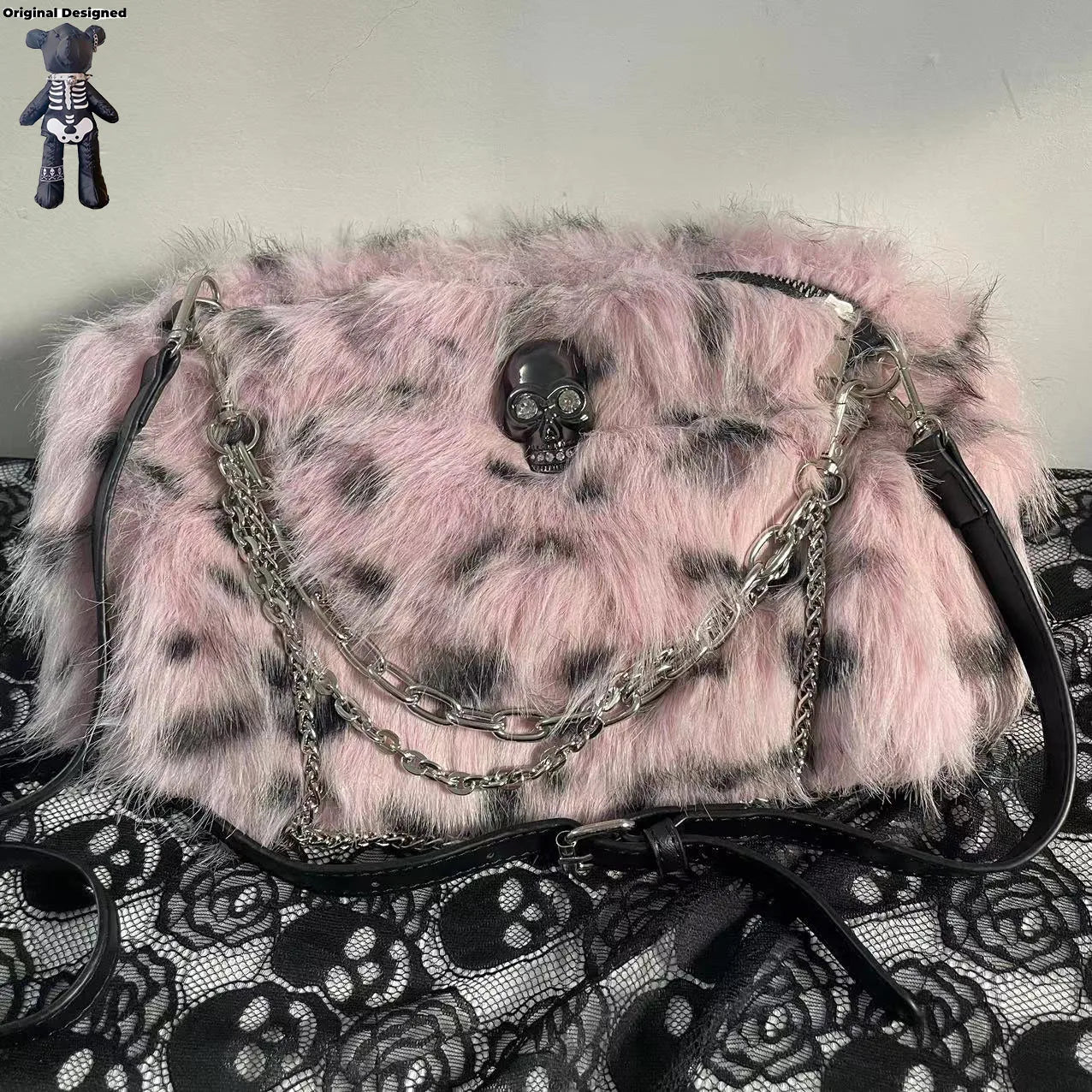 Sac à main léopard rose en peluche, style Y2K punk avec bandoulière pour femme, sac à main tendance et original.