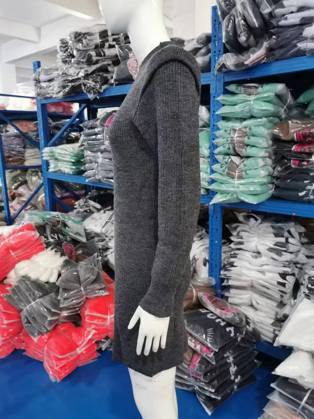Robe pull moulante à col rond pour femme, manches longues, tricot sexy automne hiver, tissu chaud et ajusté.