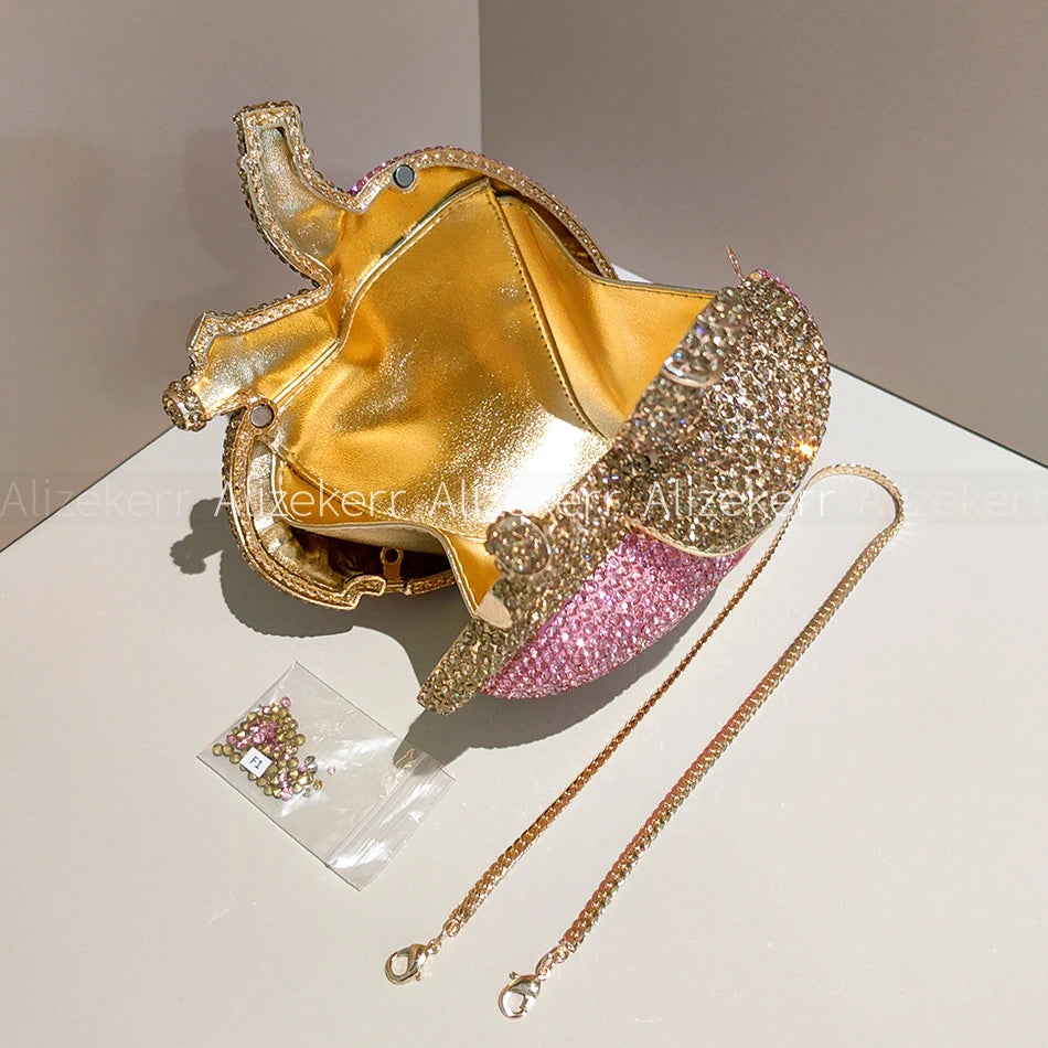 Pochette de soirée cœur en strass et diamants, sac de mariage élégant pour femme, finition luxe et brillant.