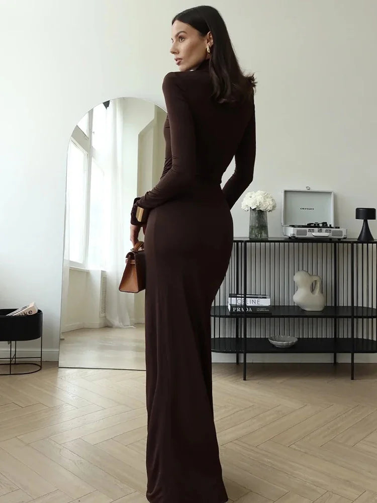 Robe maxi moulante avec col roulé, fendue à la cuisse, manches longues, drapée et bandage, de la marque badassmood.com