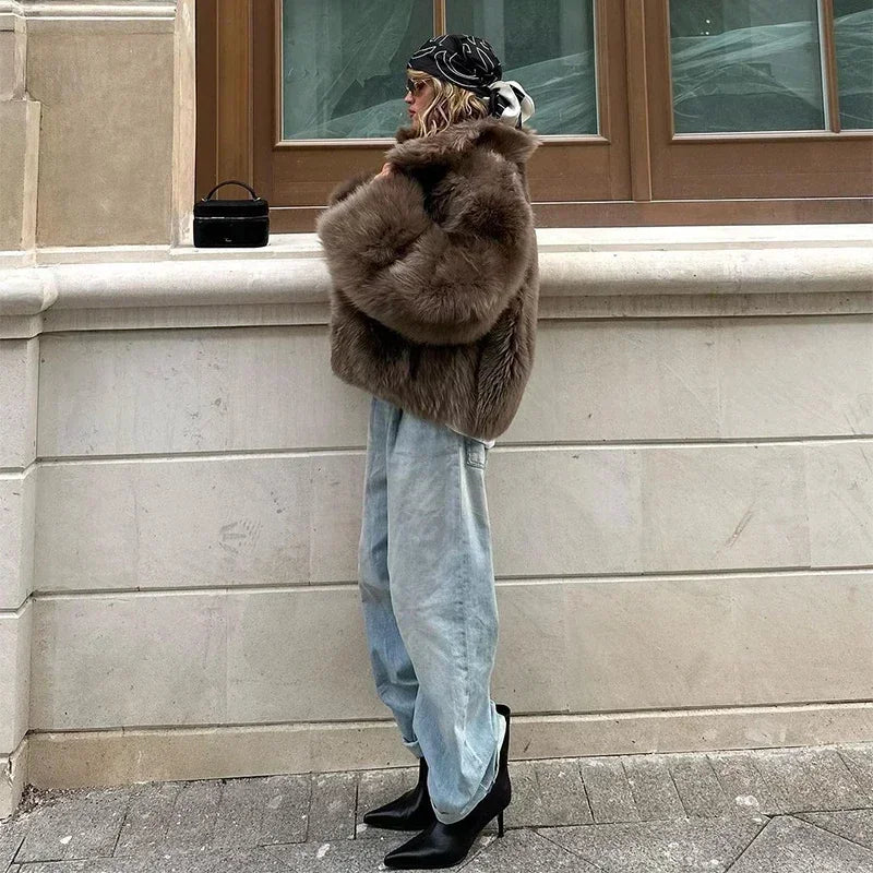 Veste Fausse Fourrure Courte Élégante 2025 - Manteau Col Montant Boutons Femme - badassmood