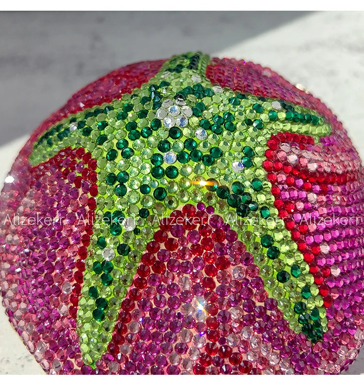 Pochette de soirée rose avec cristaux et strass, sac de mariage et fête luxe pour femme, design élégant et sophistiqué.