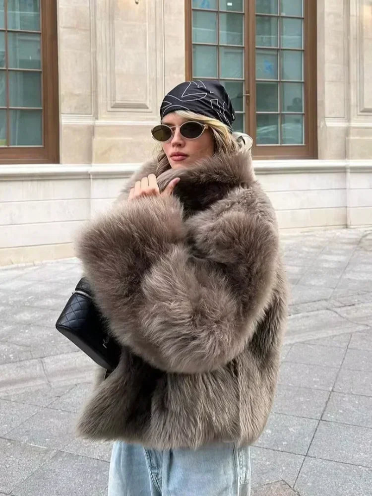 Veste Fausse Fourrure Courte Élégante 2025 - Manteau Col Montant Boutons Femme - badassmood