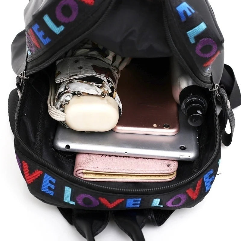 Sac à dos homme noir en canvas avec bandoulière, parfait pour sport, voyage ou école, de la marque badassmood.com