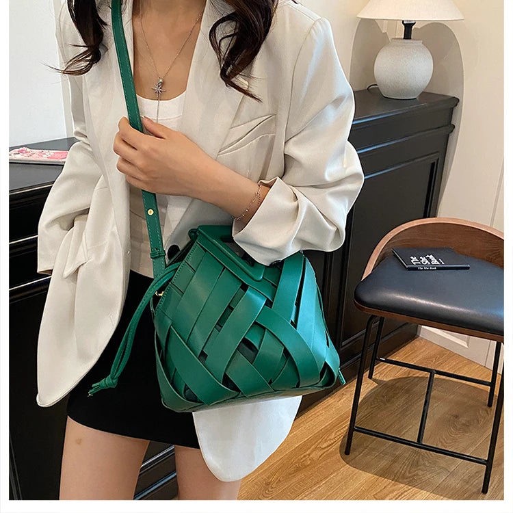 Sac Panier Ajouré Crossbody 2025 - Design Niche Grande Capacité Épaule Femme - badassmood