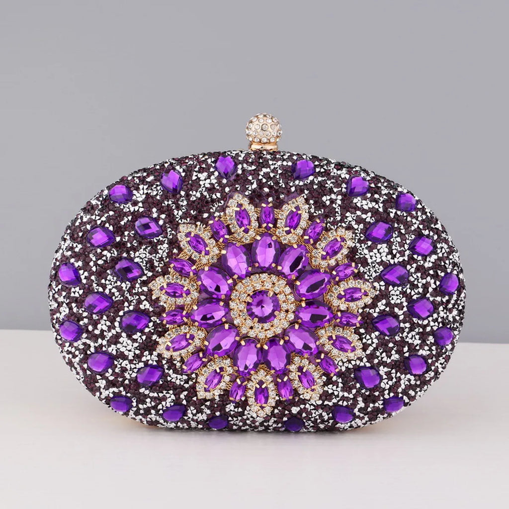 Pochette soirée fleur en strass et diamants avec chaîne luxe, sac de mariage élégant et sophistiqué.
