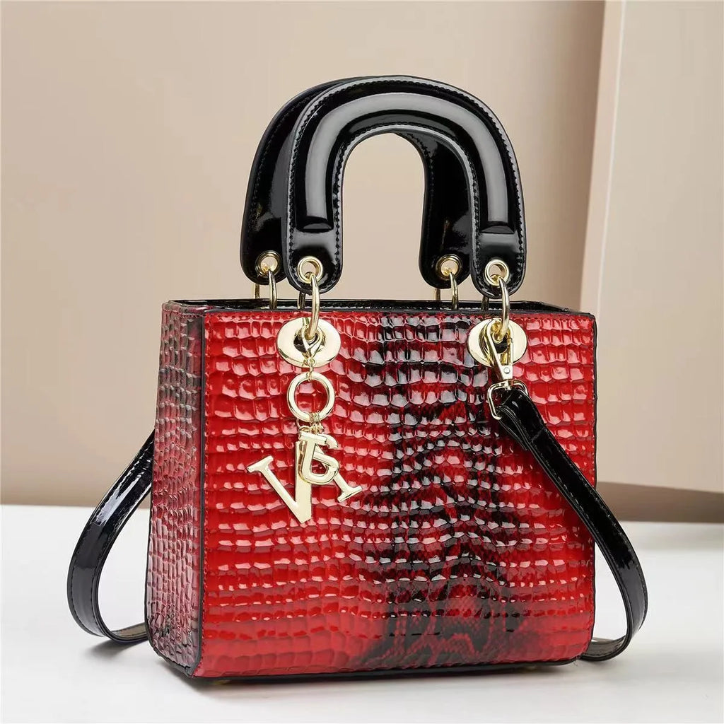 Sac à main femme en toile grande capacité, style casual élégant et tendance, avec détails modernes, pour un look sophistiqué.