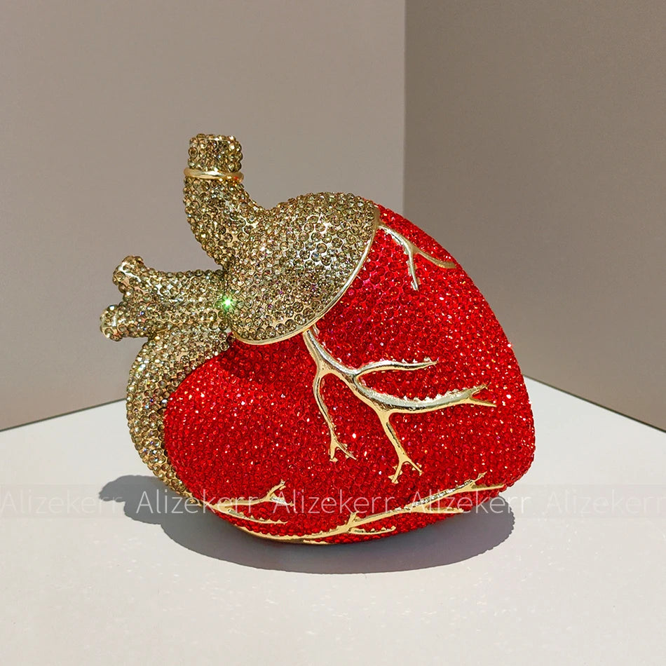 Pochette de soirée en forme de cœur avec strass et diamants, sac de mariage et fête pour femme, design élégant et luxe.