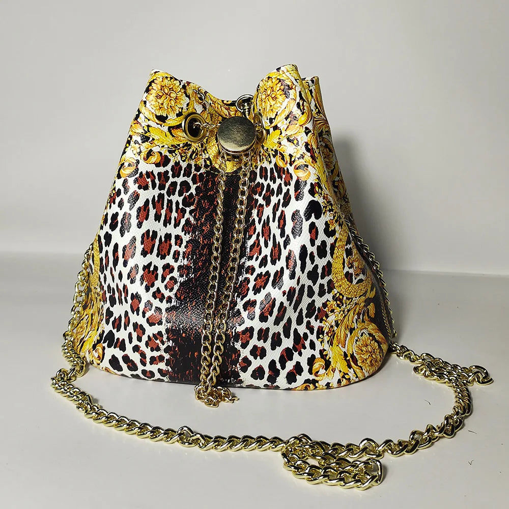 Sac à main femme grande capacité avec chaîne dorée et bandoulière, sac bucket en 12 coloris, style élégant et pratique