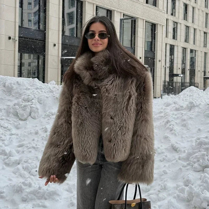 Veste Fausse Fourrure Courte Élégante 2025 - Manteau Col Montant Boutons Femme - badassmood