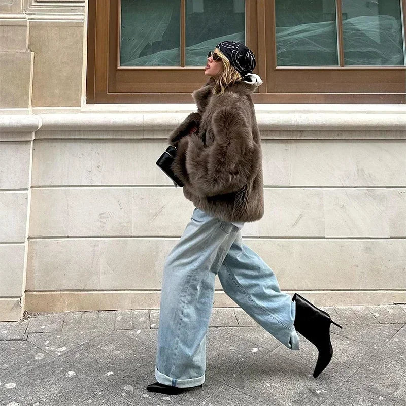 Veste Fausse Fourrure Courte Élégante 2025 - Manteau Col Montant Boutons Femme - badassmood