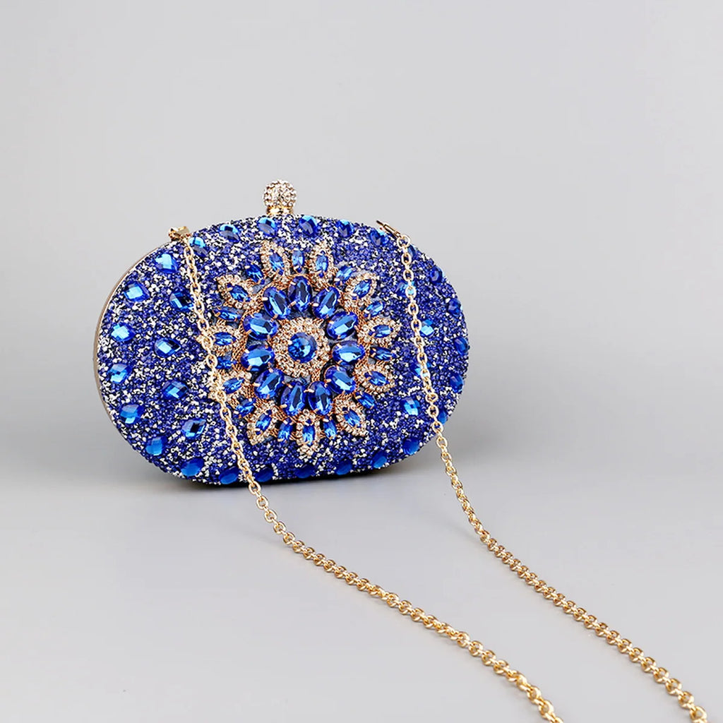 Pochette de soirée en fleurs avec strass et diamants, sac de mariage élégant avec chaîne luxe, par badassmood.com