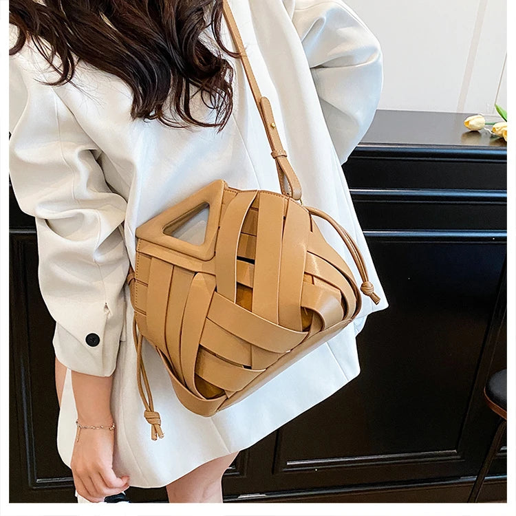 Sac Panier Ajouré Crossbody 2025 - Design Niche Grande Capacité Épaule Femme - badassmood