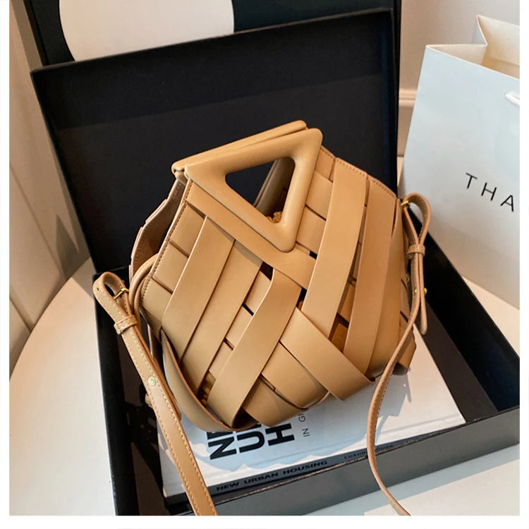 Sac Panier Ajouré Crossbody 2025 - Design Niche Grande Capacité Épaule Femme - badassmood