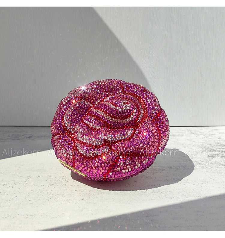 Pochette de soirée rose avec cristaux et strass, sac élégant pour mariage et fête, conçu par badassmood.com