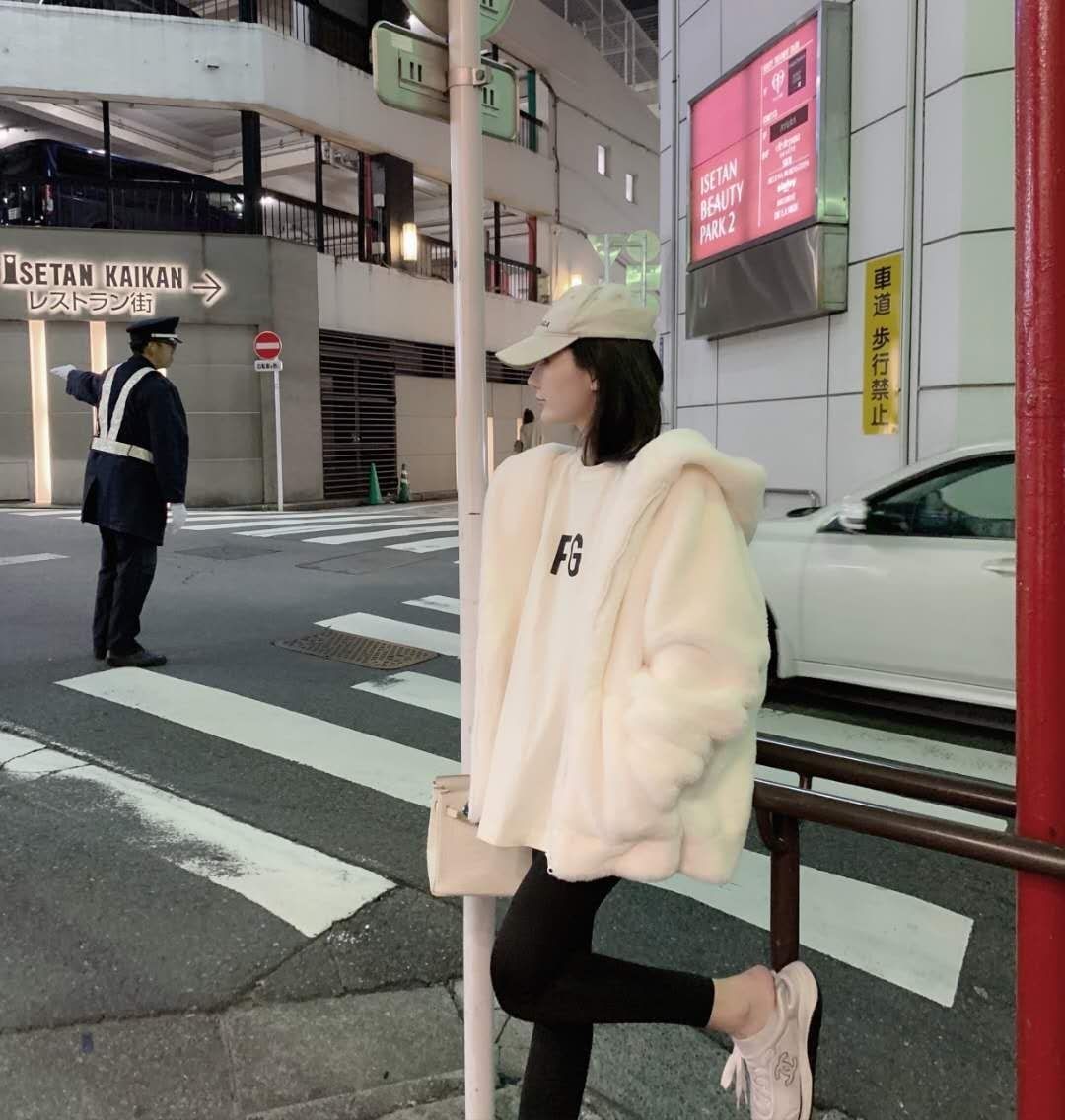 Manteau Fourrure Synthétique Femme - Veste Capuche Velours Épais Hiver - badassmood