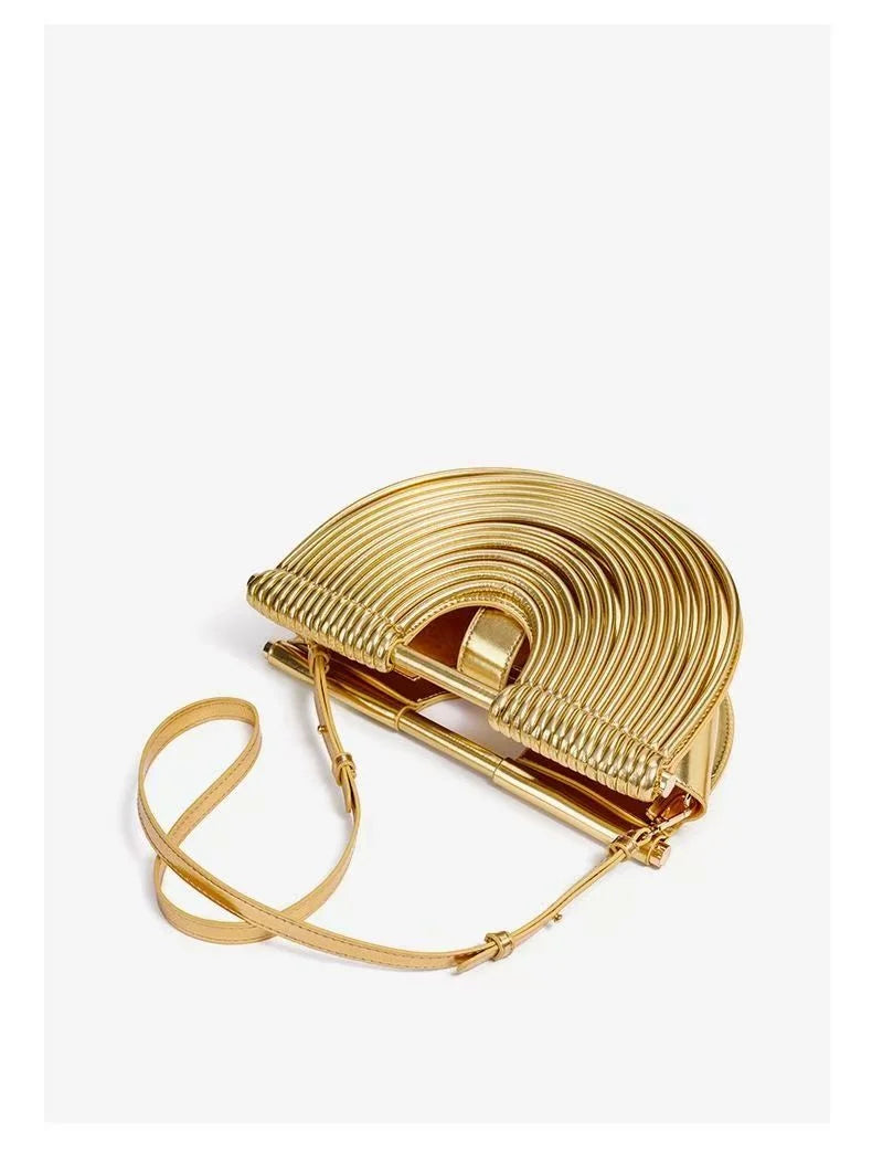 Sac Lune Tissé Doré Luxe Designer 2026 - Hobo Cuir Argent Clutch Soirée Femme - badassmood