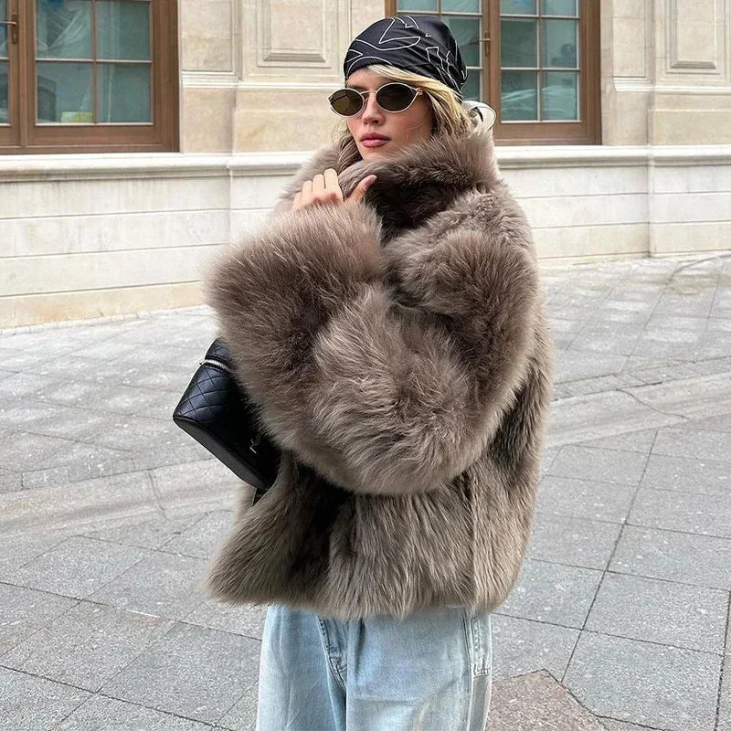 Veste Fausse Fourrure Courte Élégante 2025 - Manteau Col Montant Boutons Femme - badassmood