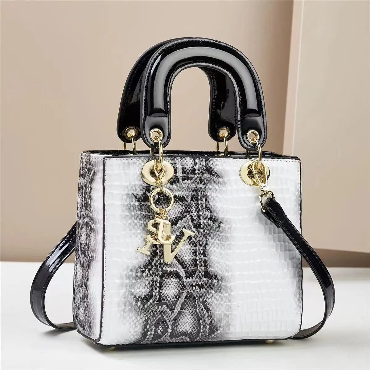 Sac à main femme en toile grande capacité, élégant et tendance, idéal pour un style casual et moderne en 2025