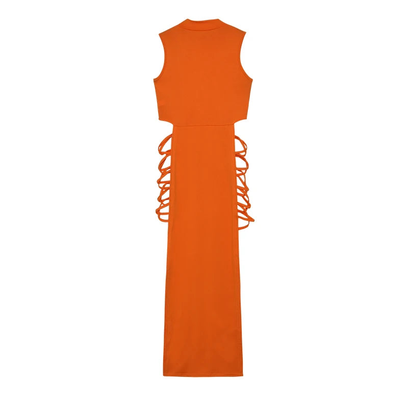 Robe moulante sexy criss cross sans manches, col montant, vêtement femme de badassmood.com, style élégant et moderne.