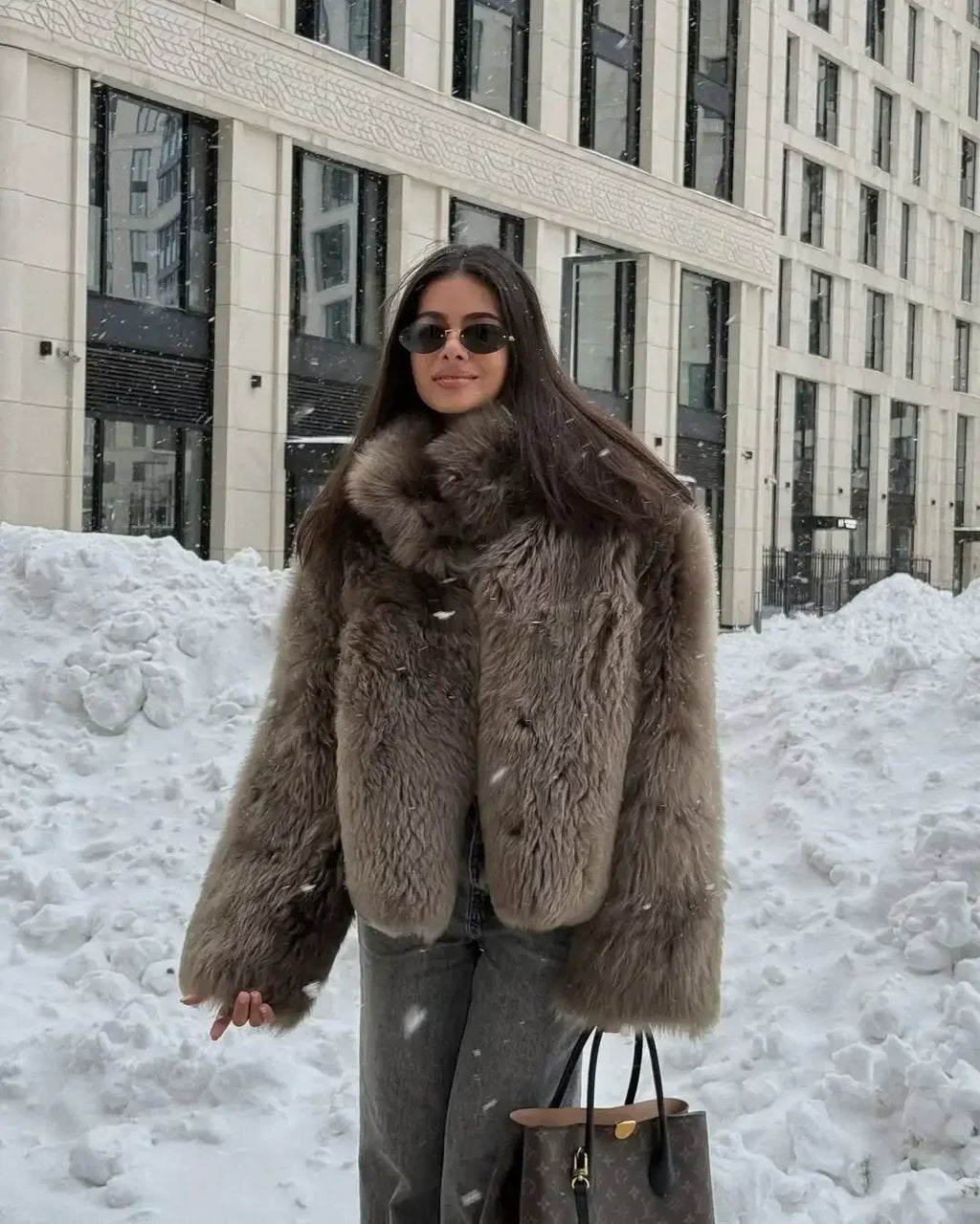 Veste Fausse Fourrure Courte Élégante 2025 - Manteau Col Montant Boutons Femme - badassmood