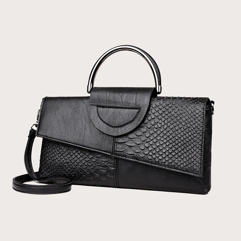 Pochette enveloppe femme soirée Badassmood.com, clutch élégante avec bandoulière et fermeture éclair, style fashion.