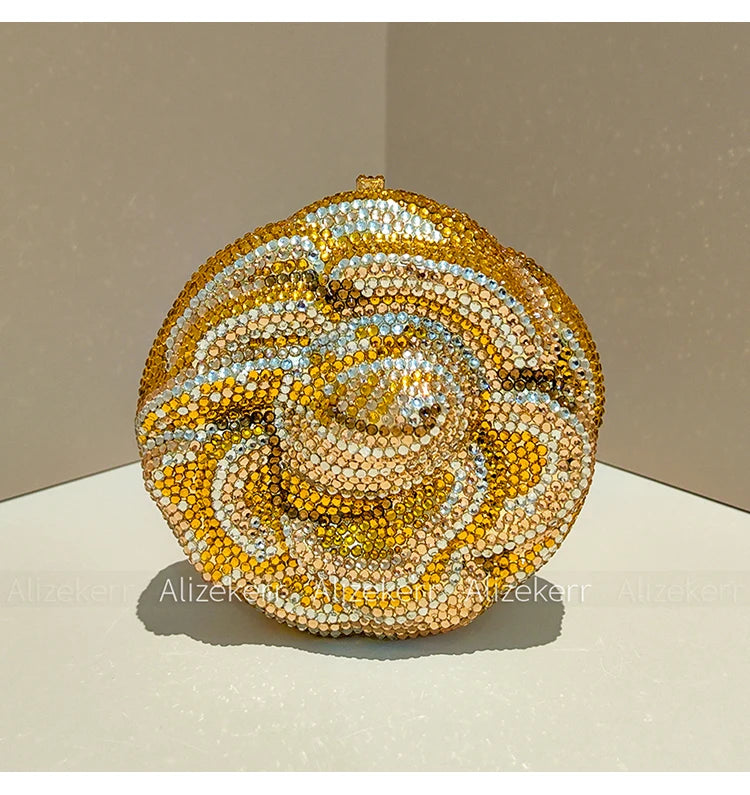 Pochette de soirée rose avec cristaux et strass, sac de mariage et fête pour femme, design élégant et luxueux.