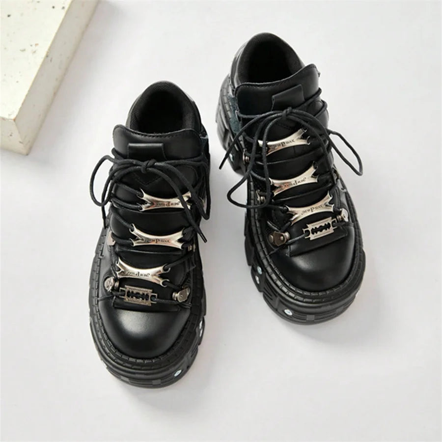 Bottines Punk Femme Plateforme Noires - Style Rock Métal Gothic - badassmood