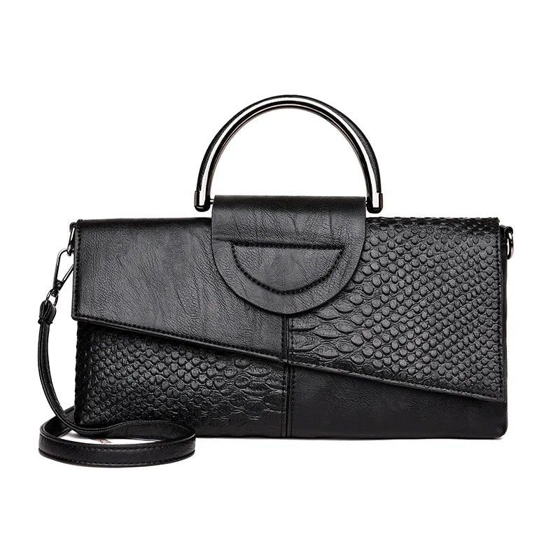 Pochette enveloppe femme soirée Badassmood en cuir, bandoulière, fermeture éclair, élégante et tendance pour les événements.
