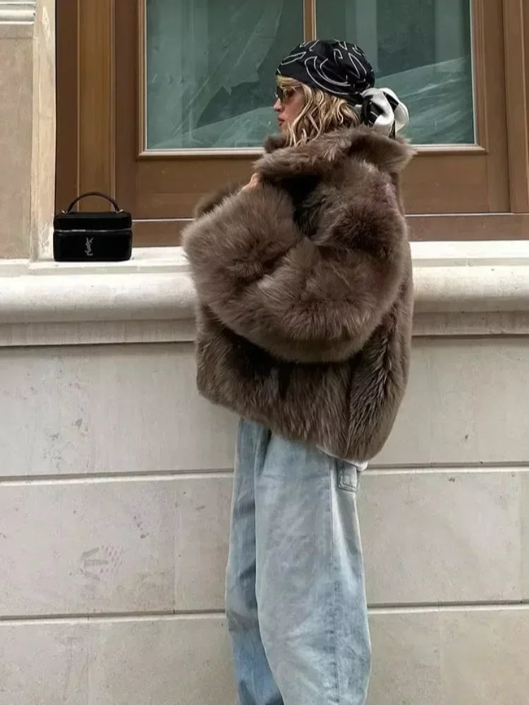 Veste Fausse Fourrure Courte Élégante 2025 - Manteau Col Montant Boutons Femme - badassmood